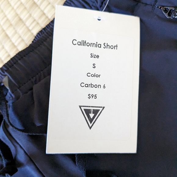 NWT Yogasmoga California Shorts Carbon Gray Men's Size Small Made in USA - Picture 4 of 4